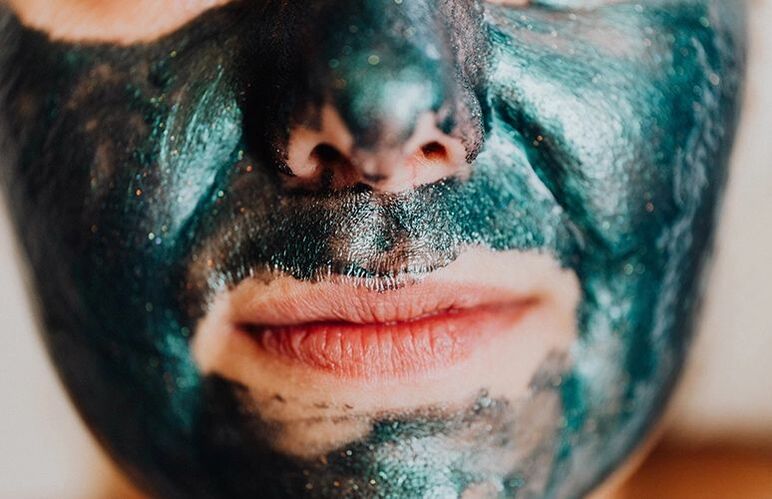 maschera viso alle erbe